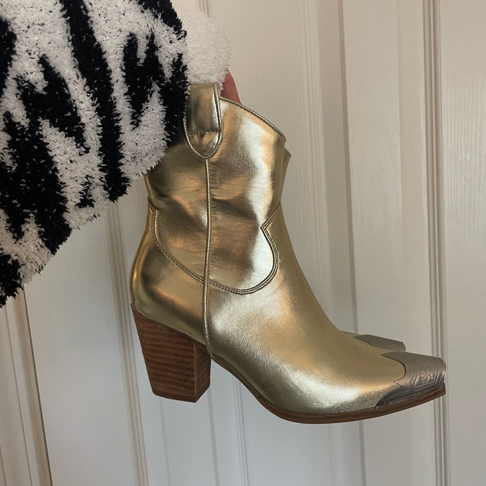 Walking in a Western Way Gold Boots